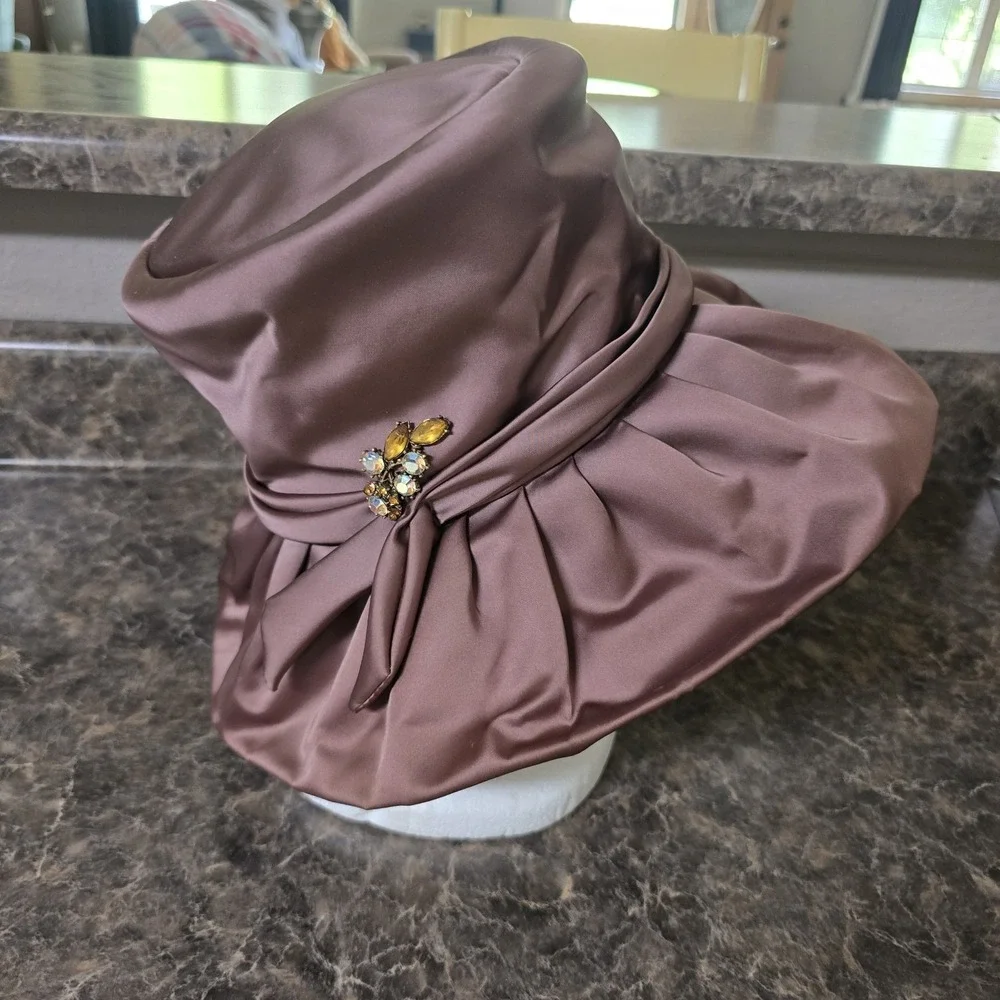 Vintage 50s 60s Connie's Uniontown Satin Wide Brim Hat Rhinestone Brooch